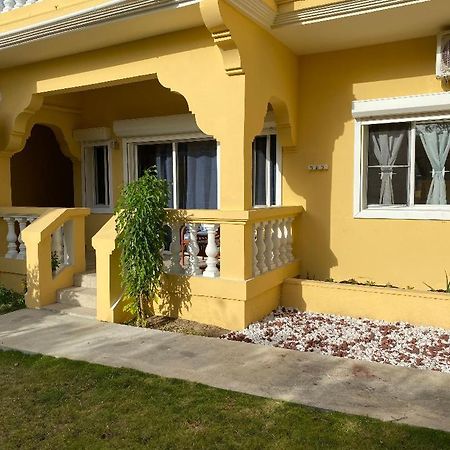 Lovely 2 Bedroom Apartment In Quiet Neighborhood! Philipsburg  Luaran gambar
