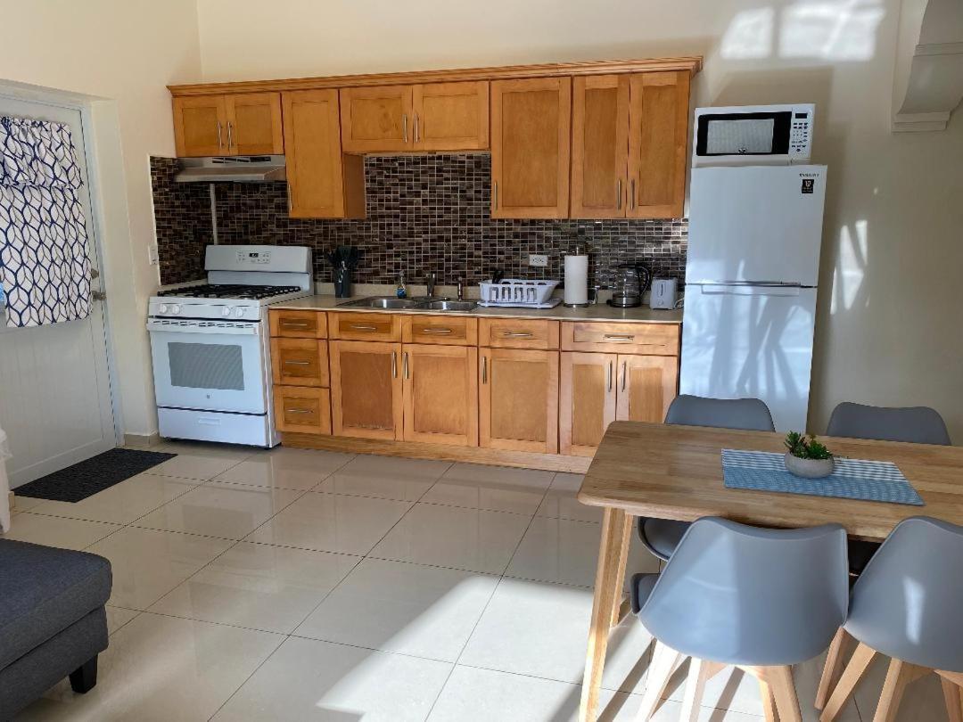 Lovely 2 Bedroom Apartment In Quiet Neighborhood! Philipsburg  Luaran gambar